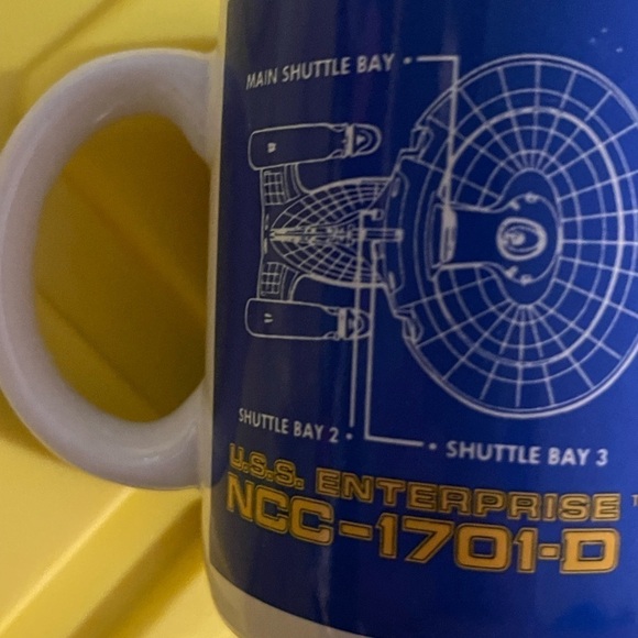 Star Trek The Next Generation USS Enterprise Pfaltzgraff 1994 Ceramic Mug - chip - Picture 5 of 9